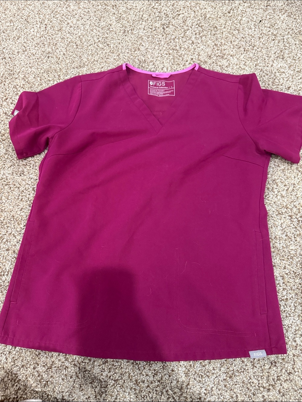 FIGS Women’s V-Neck Scrub Top